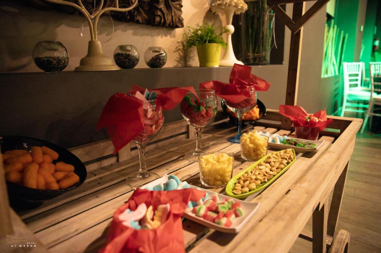טוריחוס Hotel El Meson מראה חיצוני תמונה