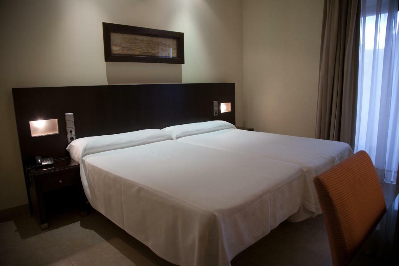 טוריחוס Hotel El Meson מראה חיצוני תמונה