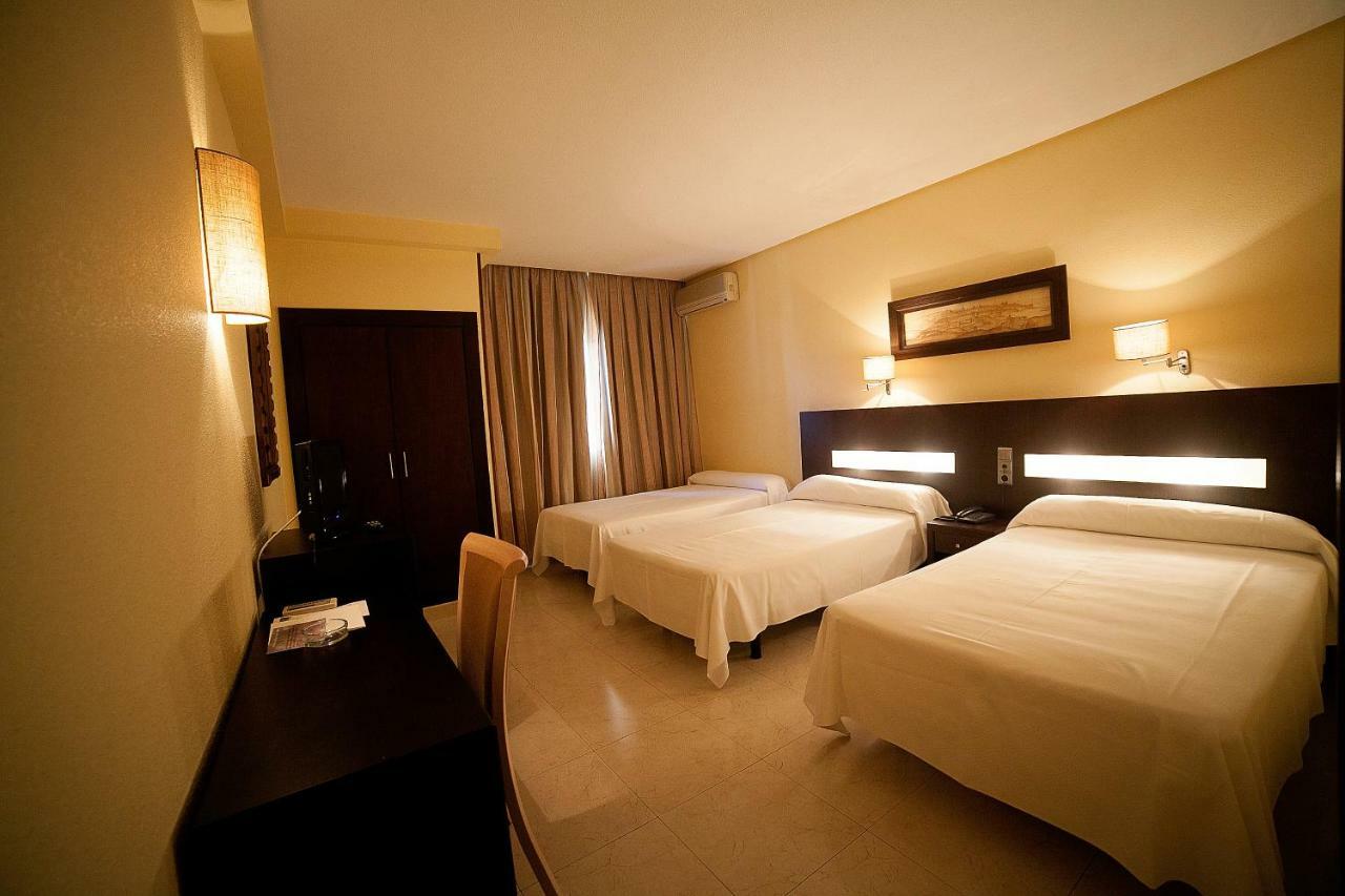 טוריחוס Hotel El Meson מראה חיצוני תמונה