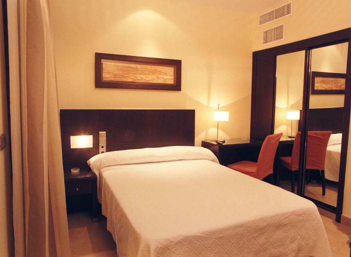 טוריחוס Hotel El Meson מראה חיצוני תמונה